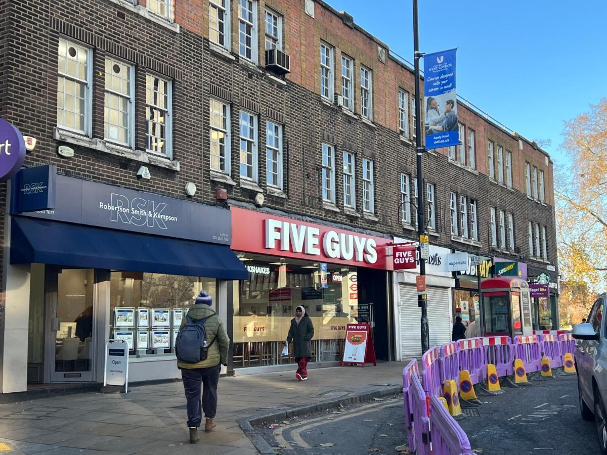 La Vie - Entire Apartment - Next To Central District Elizabeth Line Tube Station - Near Central London & Wembley Ealing Esterno foto