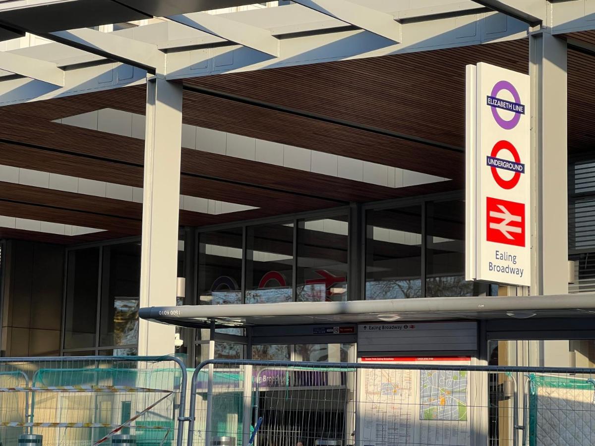 La Vie - Entire Apartment - Next To Central District Elizabeth Line Tube Station - Near Central London & Wembley Ealing Esterno foto