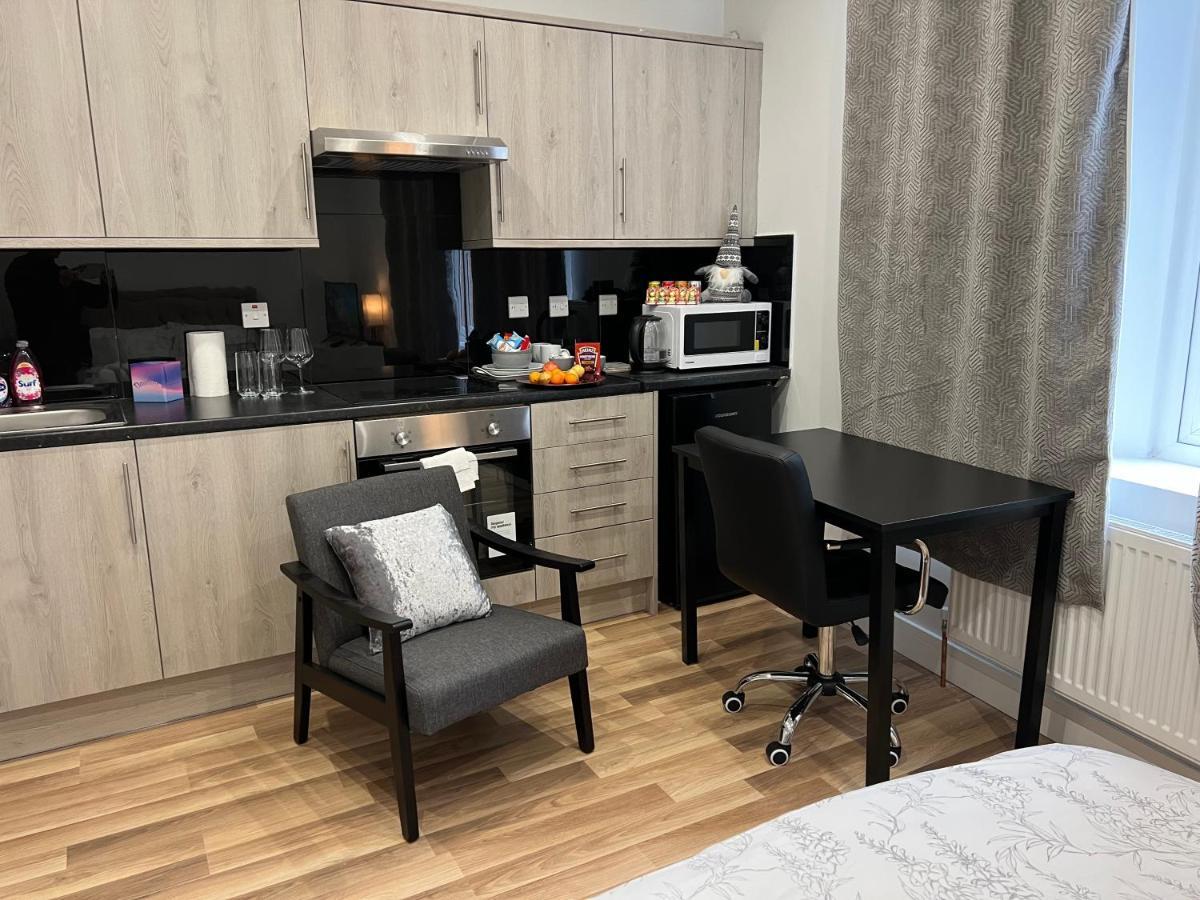 La Vie - Entire Apartment - Next To Central District Elizabeth Line Tube Station - Near Central London & Wembley Ealing Esterno foto